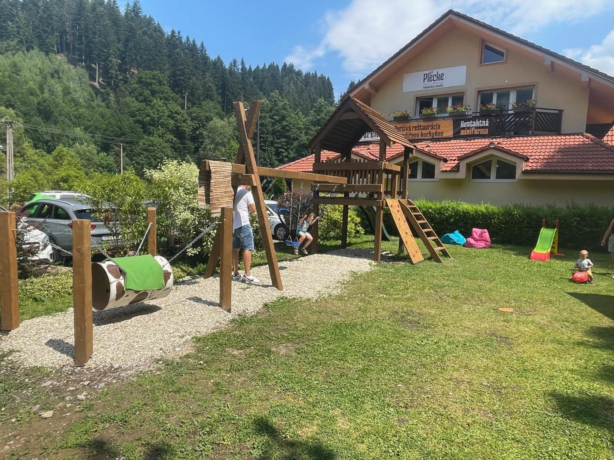 Pri Piecke Penzion A Restauracia Stare Hory Luaran gambar